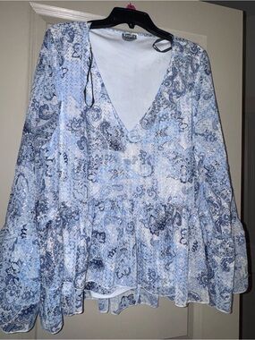 ARULA Light Blue Paisley V-Neck Peplum Tunic